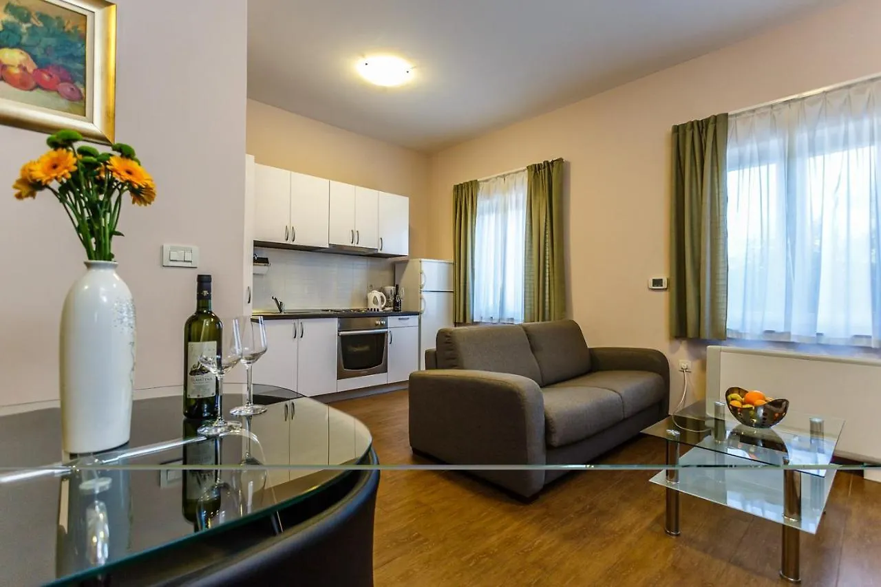 Central Apartments Near The Beach Malinska