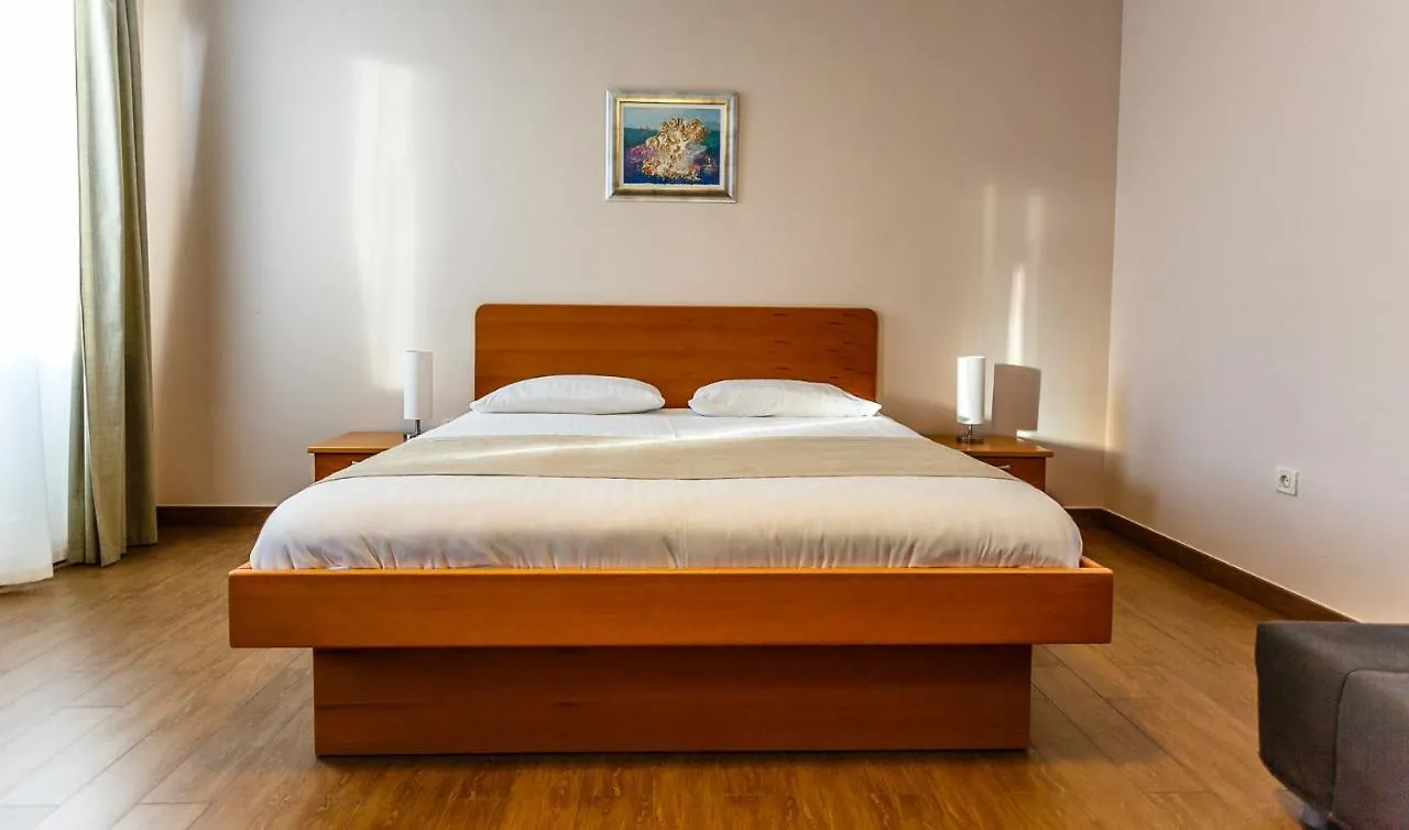 Central Apartments Near The Beach Malinska Guest house