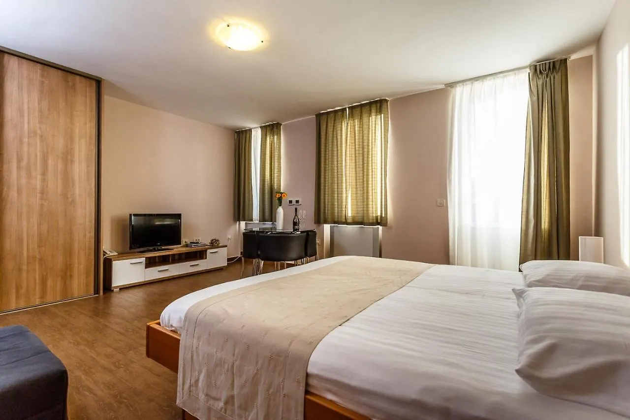 Central Apartments Near The Beach Malinska
