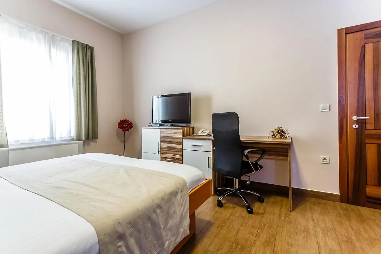 Guest house Central Apartments Near The Beach Malinska