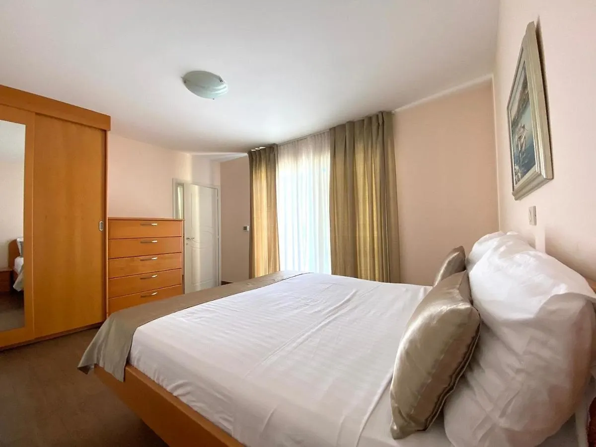 Central Apartments Near The Beach Malinska 0*,