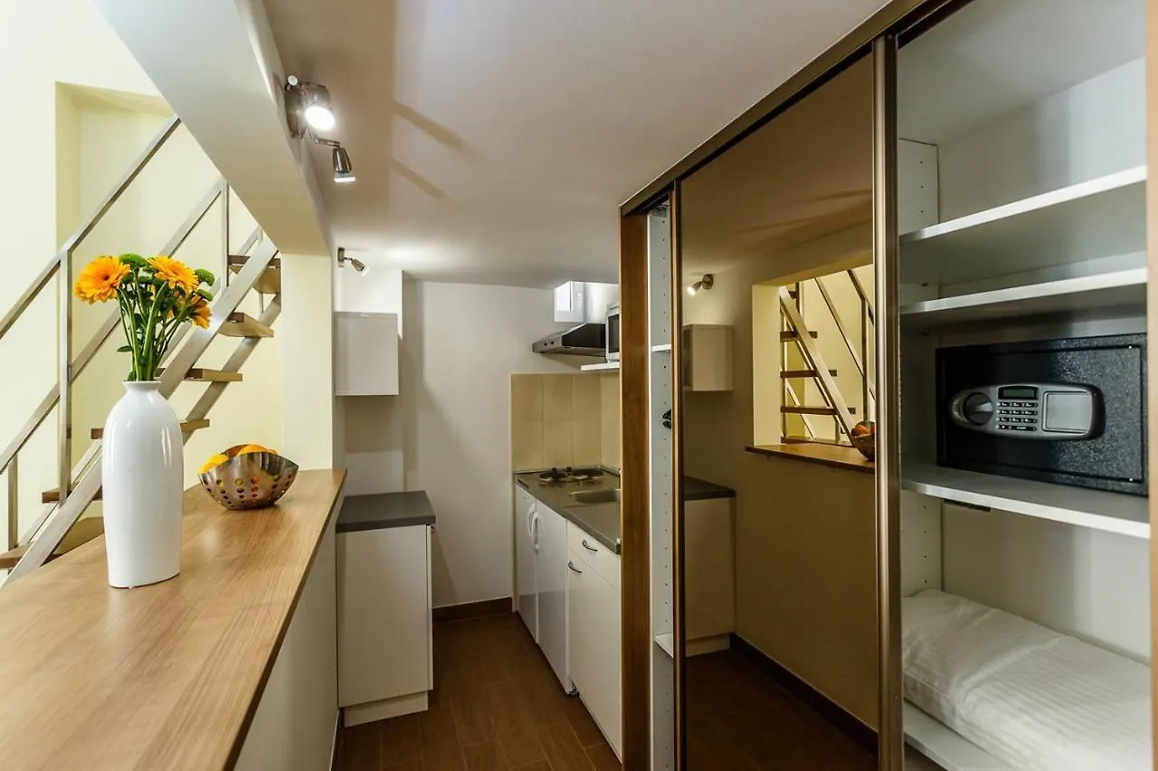 Central Apartments Near The Beach Malinska
