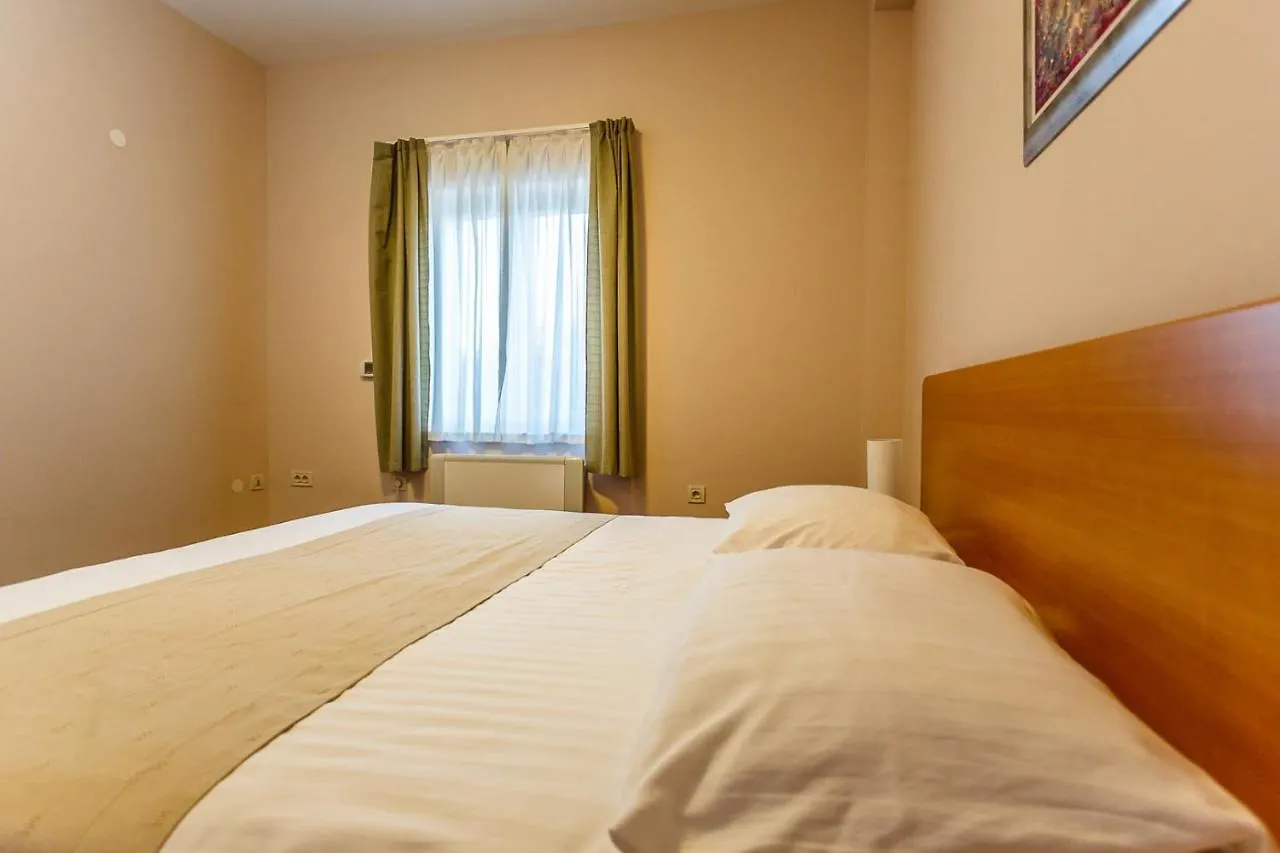 Central Apartments Near The Beach Malinska Guest house