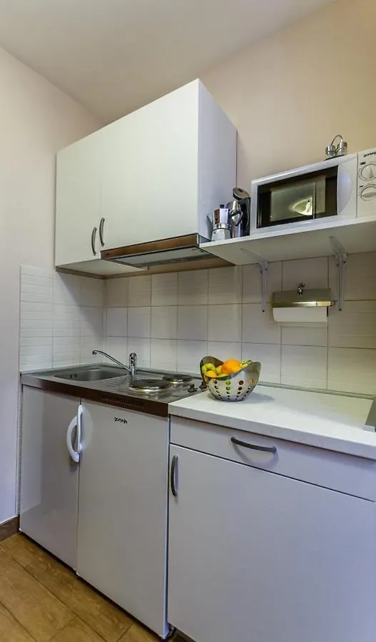 Central Apartments Near The Beach Malinska