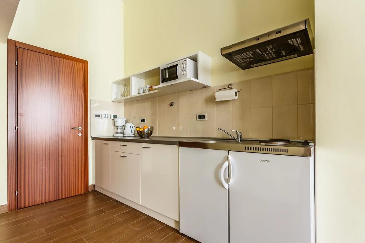 Central Apartments Near The Beach Malinska