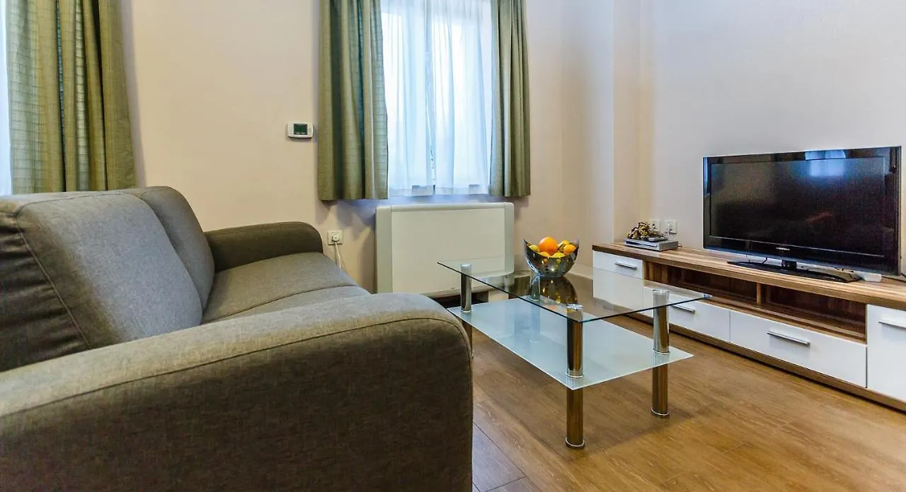 Guest house Central Apartments Near The Beach Malinska