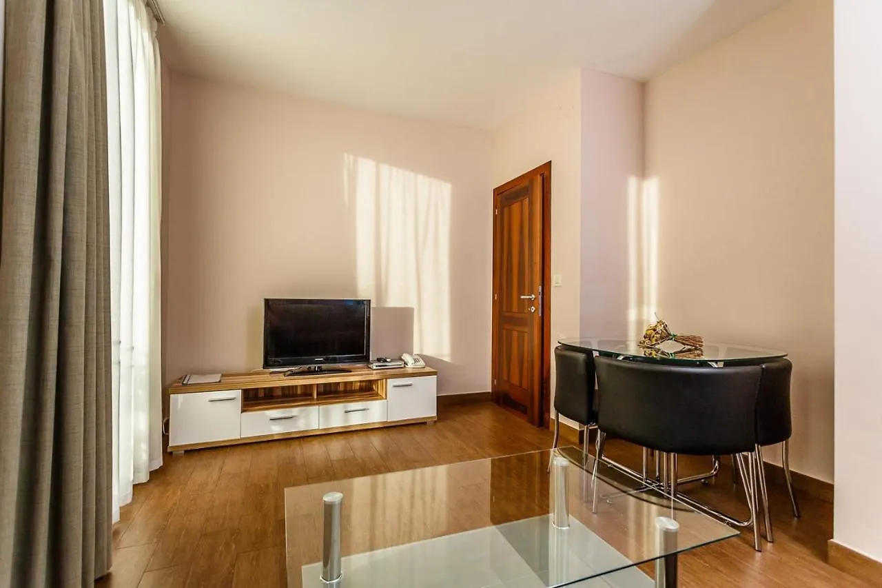 Guest house Central Apartments Near The Beach Malinska