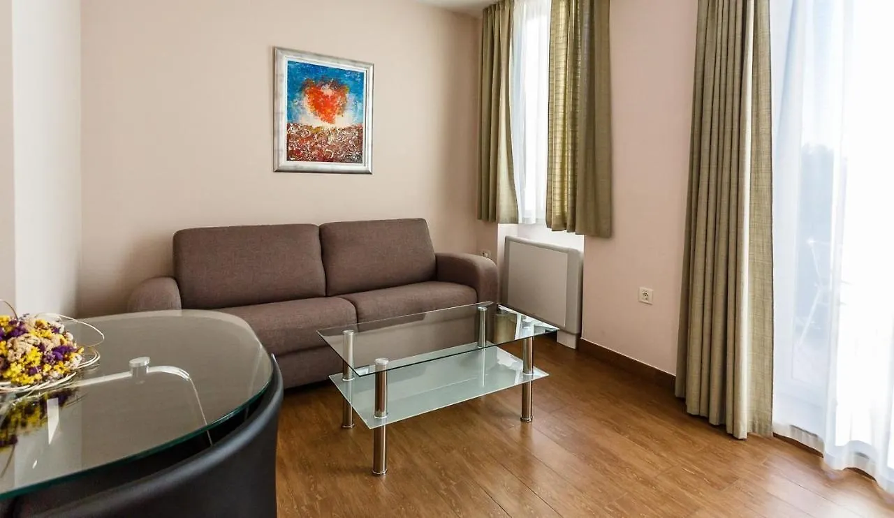 Guest house Central Apartments Near The Beach Malinska