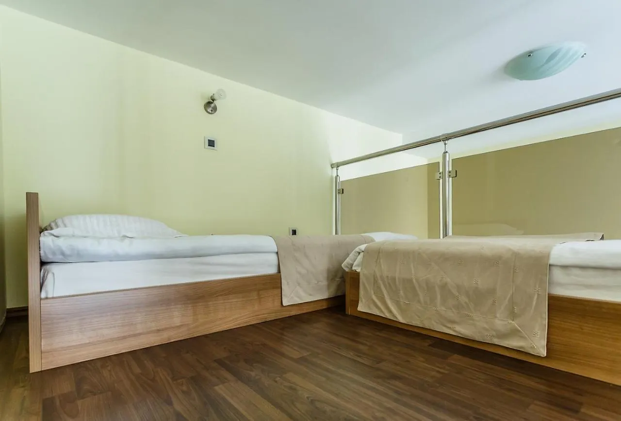 Guest house Central Apartments Near The Beach Malinska Croatia