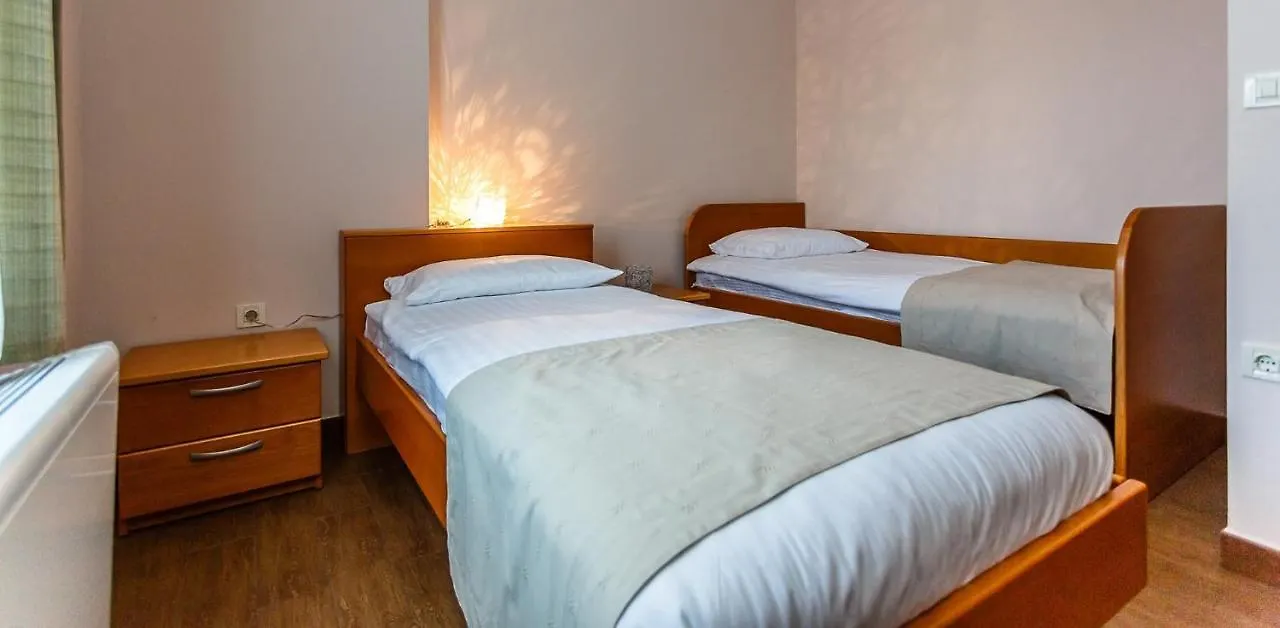 Central Apartments Near The Beach Malinska