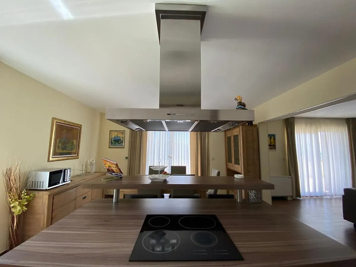Central Apartments Near The Beach Malinska