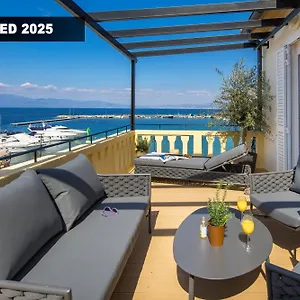 4* Affittacamere The House