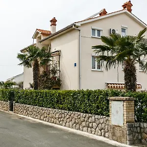3* Affittacamere Apartmani Cvelic